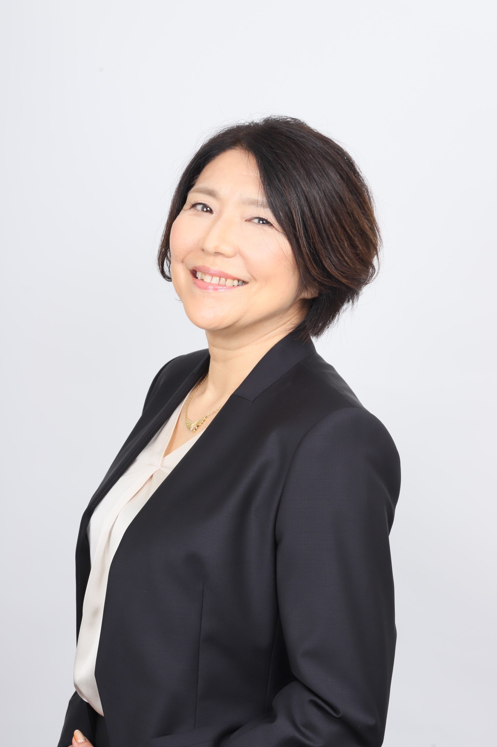 川口　由美　氏